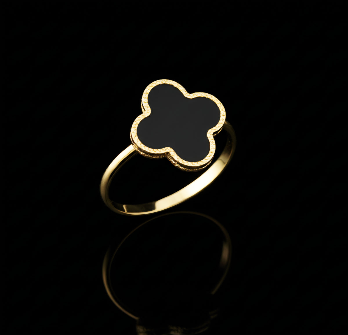 Anello donna quadrifoglio nero oro 18kt